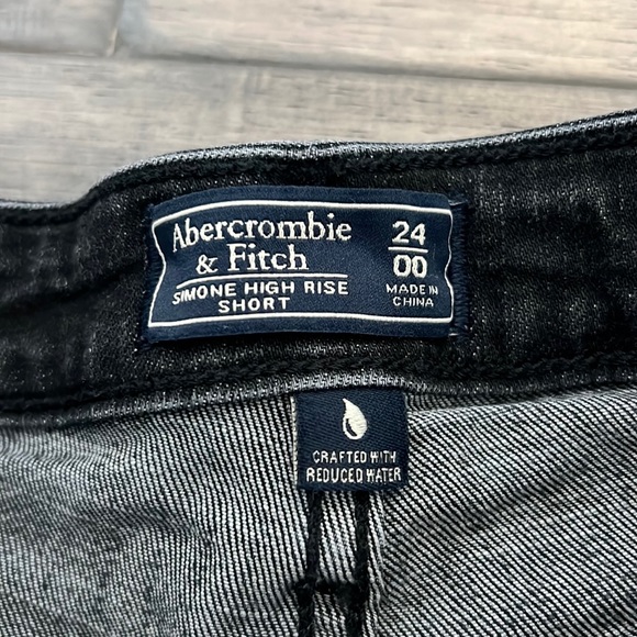 Abercrombie & Fitch Simone High Rise Short Color: Black Size: 24/00 - Picture 5 of 14